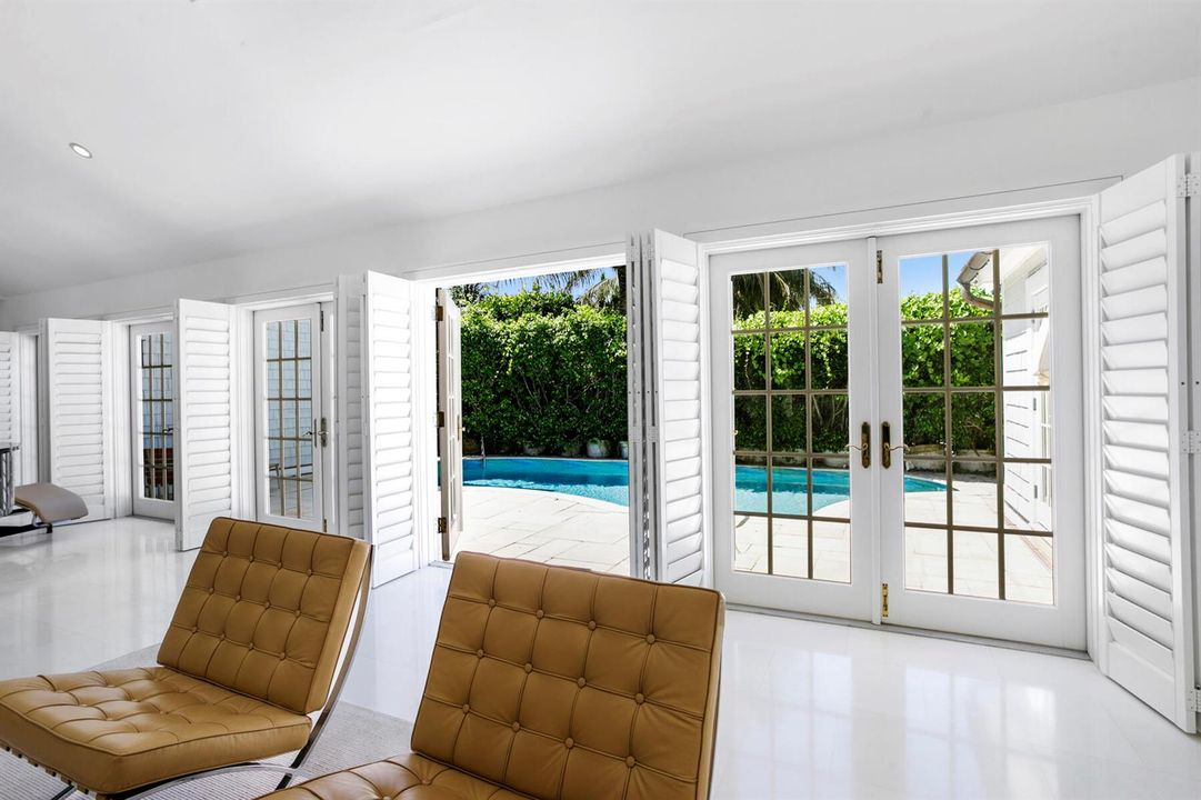 Living Room to Pool