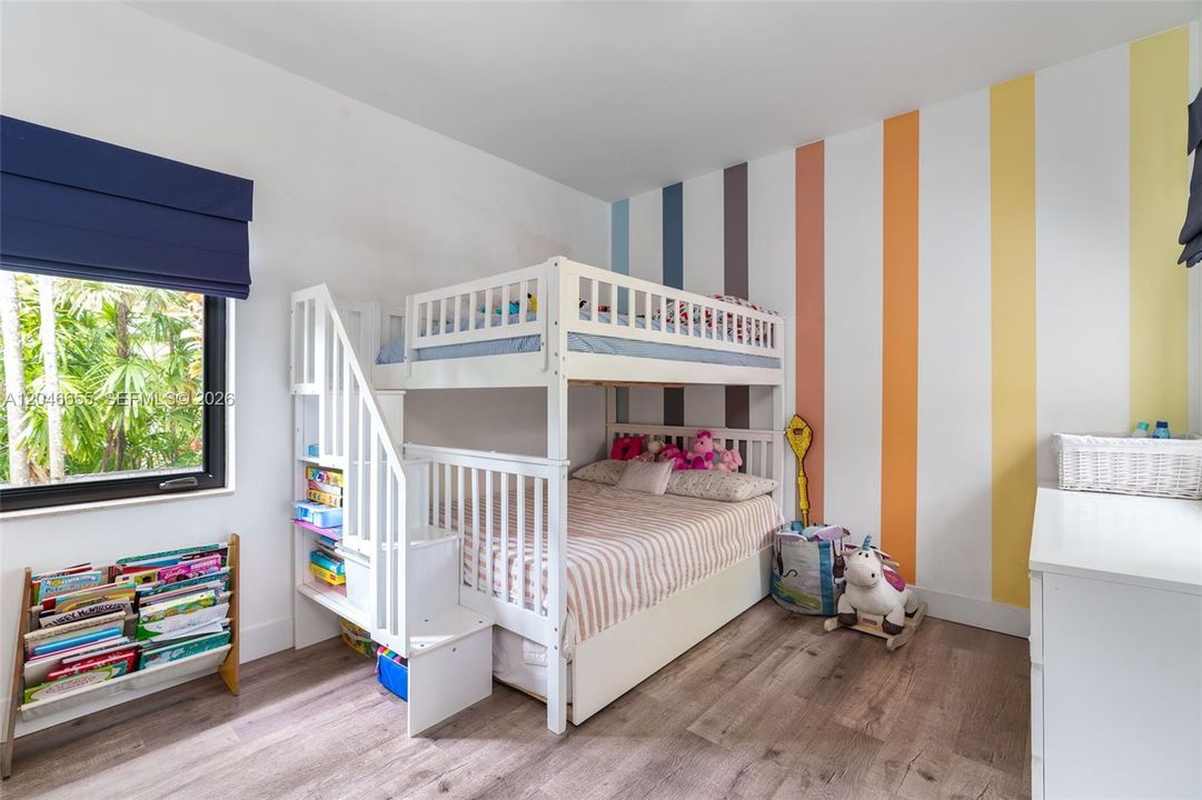 В аренду: $9,250 (3 спален, 3 ванн, 1560 Квадратных фут)
