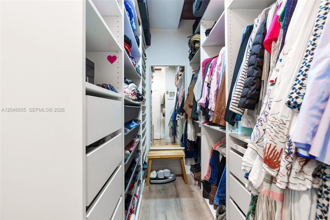 В аренду: $9,250 (3 спален, 3 ванн, 1560 Квадратных фут)