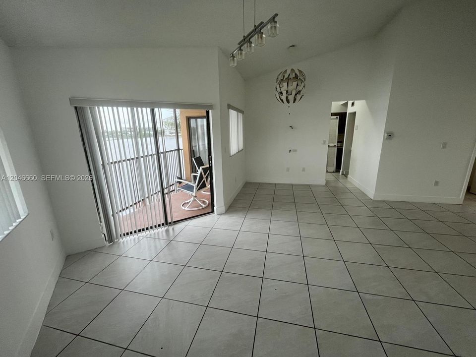 В аренду: $2,650 (2 спален, 2 ванн, 1090 Квадратных фут)