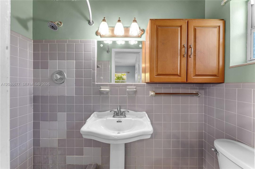 В аренду: $3,500 (4 спален, 3 ванн, 1461 Квадратных фут)