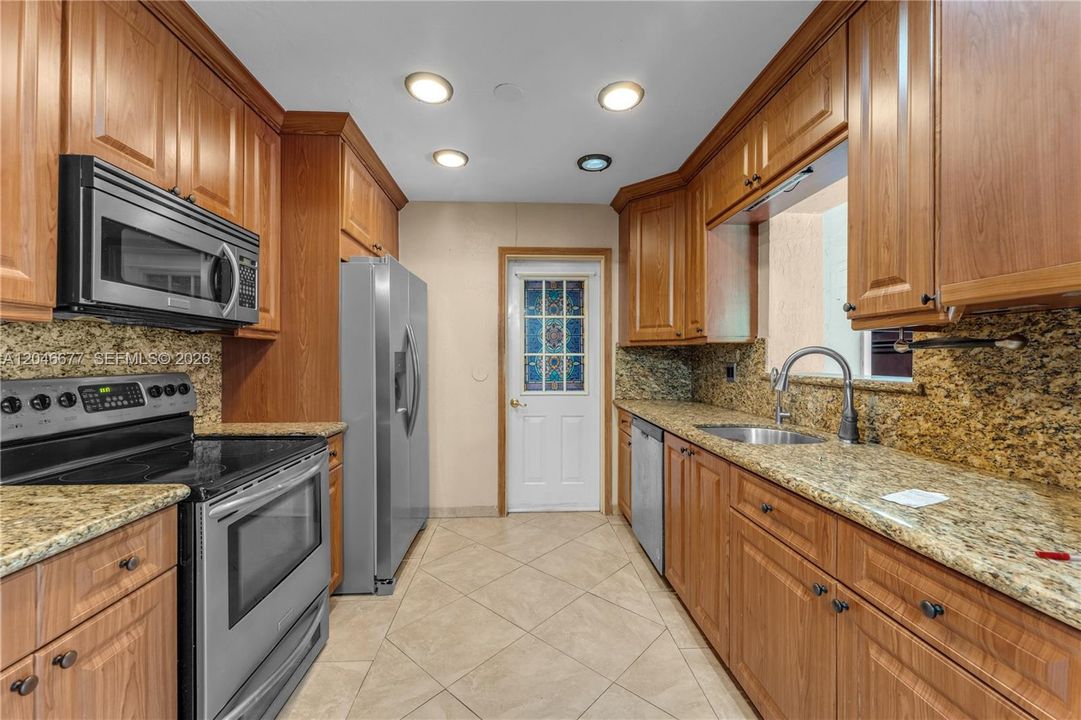 В аренду: $3,500 (4 спален, 3 ванн, 1461 Квадратных фут)