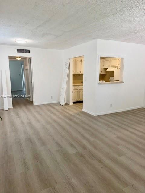 В аренду: $1,450 (1 спален, 1 ванн, 646 Квадратных фут)