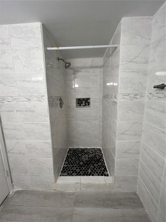 En Renta: $2,400 (2 camas, 2 baños, 1000 Pies cuadrados)
