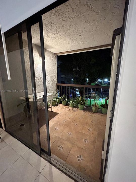 En Renta: $2,400 (2 camas, 2 baños, 1000 Pies cuadrados)