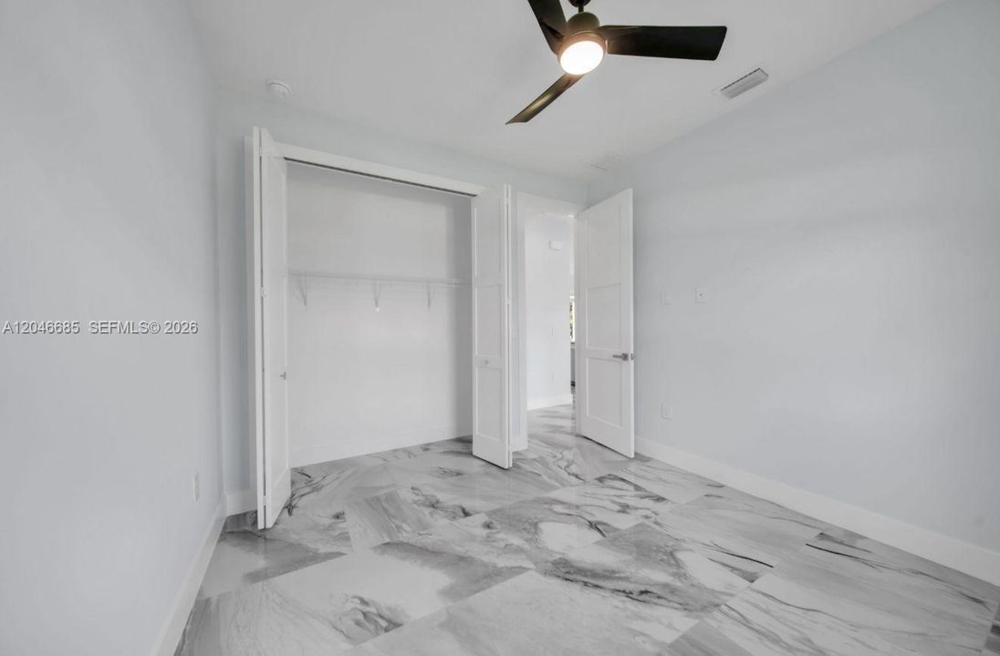 En Venta: $369,900 (3 camas, 2 baños, 0 Pies cuadrados)