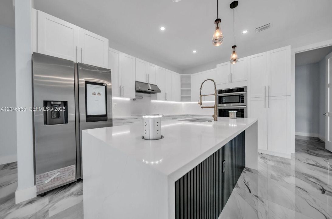 En Venta: $369,900 (3 camas, 2 baños, 0 Pies cuadrados)
