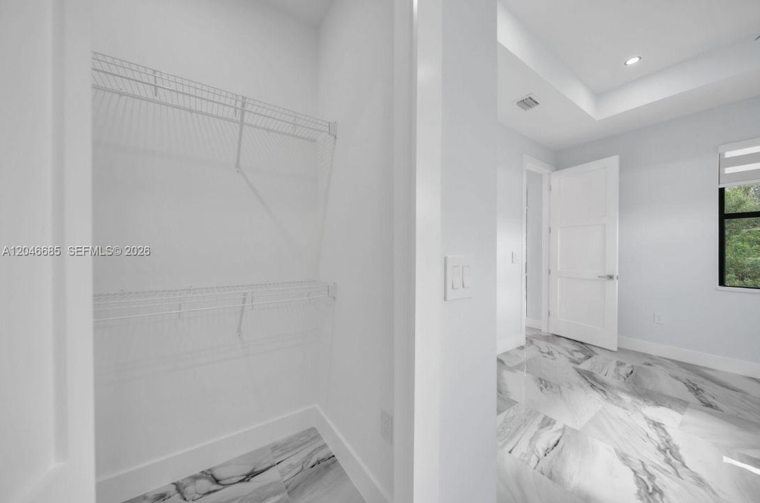 En Venta: $369,900 (3 camas, 2 baños, 0 Pies cuadrados)