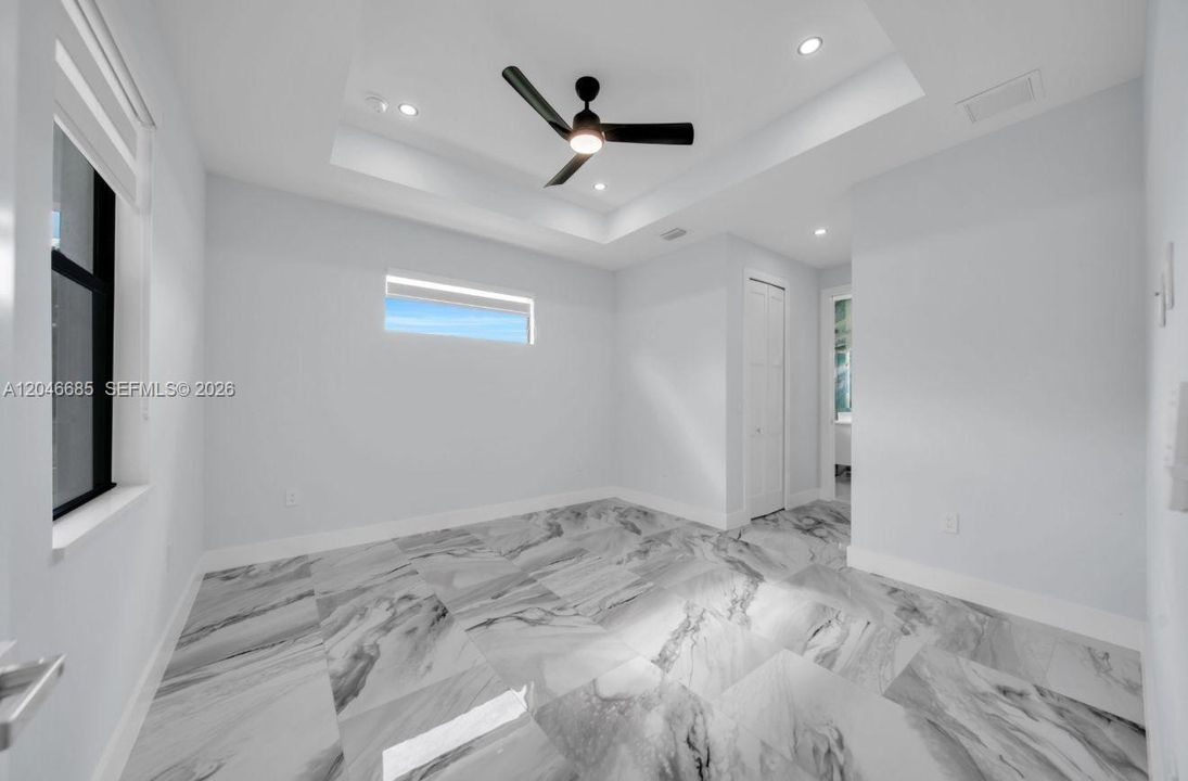 En Venta: $369,900 (3 camas, 2 baños, 0 Pies cuadrados)