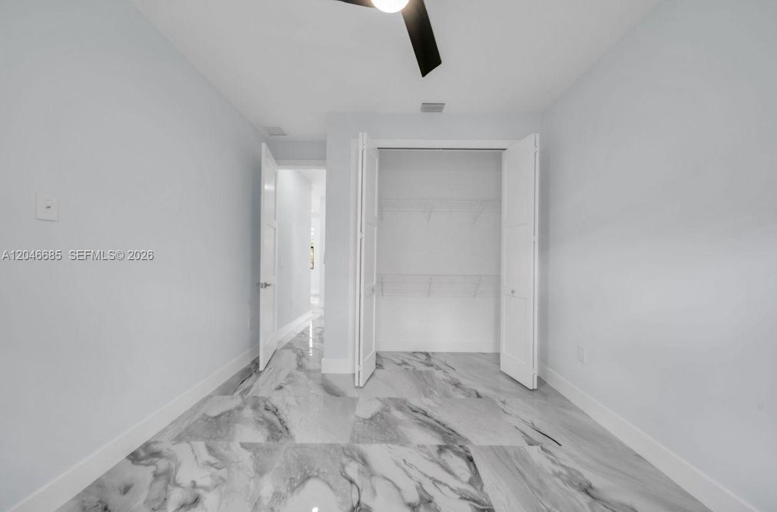 En Venta: $369,900 (3 camas, 2 baños, 0 Pies cuadrados)