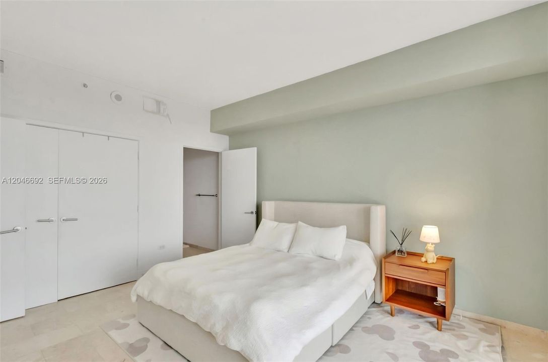 For Sale: $1,199,000 (2 beds, 2 baths, 1407 Square Feet)