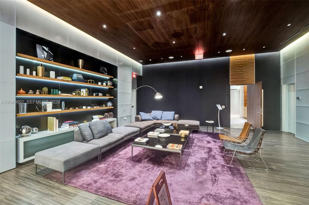 For Sale: $1,199,000 (2 beds, 2 baths, 1407 Square Feet)