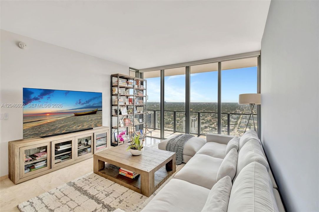 For Sale: $1,199,000 (2 beds, 2 baths, 1407 Square Feet)