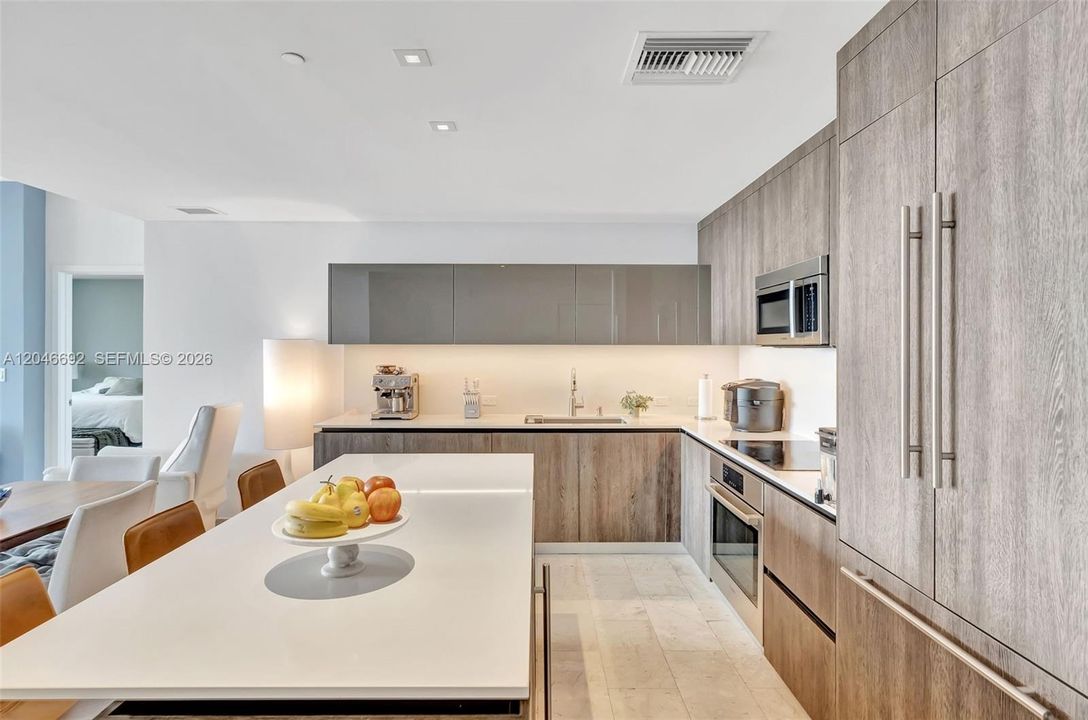 For Sale: $1,199,000 (2 beds, 2 baths, 1407 Square Feet)