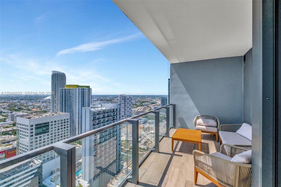 For Sale: $1,199,000 (2 beds, 2 baths, 1407 Square Feet)