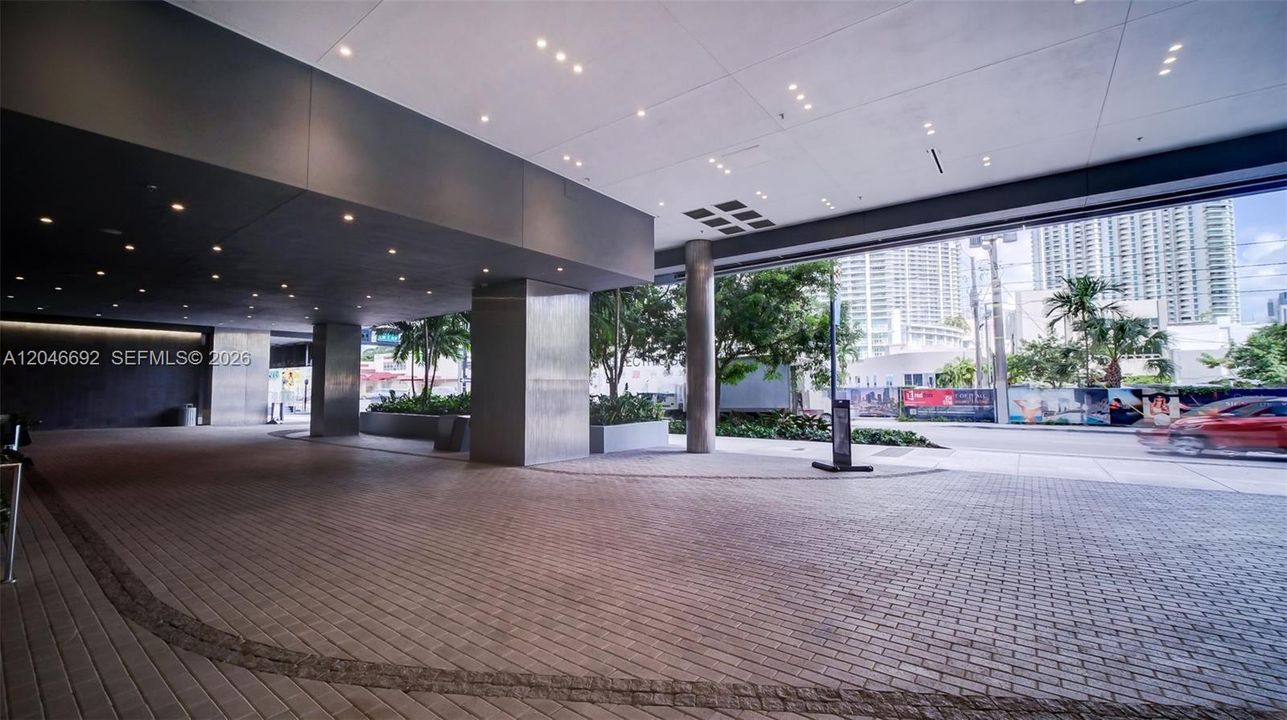 For Sale: $1,199,000 (2 beds, 2 baths, 1407 Square Feet)