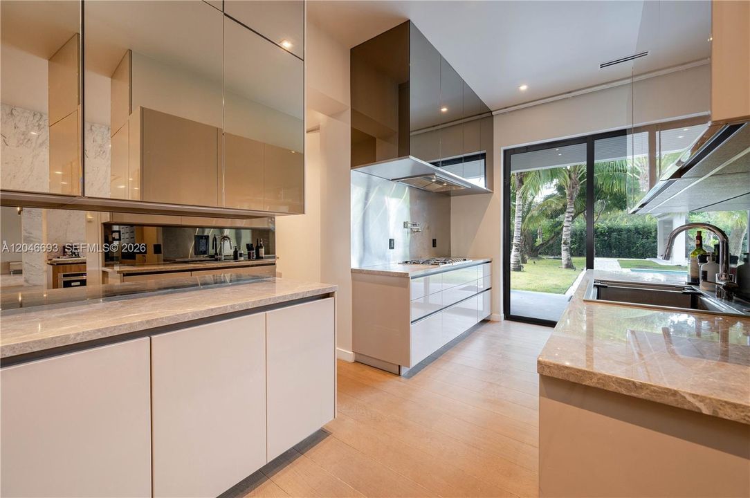 En Venta: $6,350,000 (7 camas, 7 baños, 6353 Pies cuadrados)