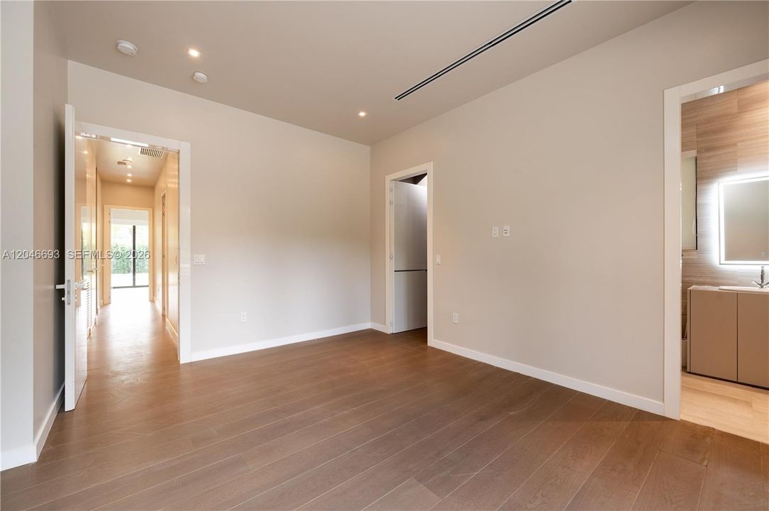 En Venta: $6,350,000 (7 camas, 7 baños, 6353 Pies cuadrados)