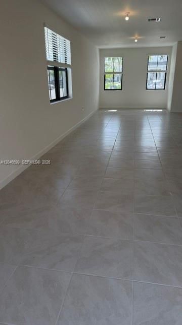 В аренду: $2,650 (3 спален, 2 ванн, 0 Квадратных фут)