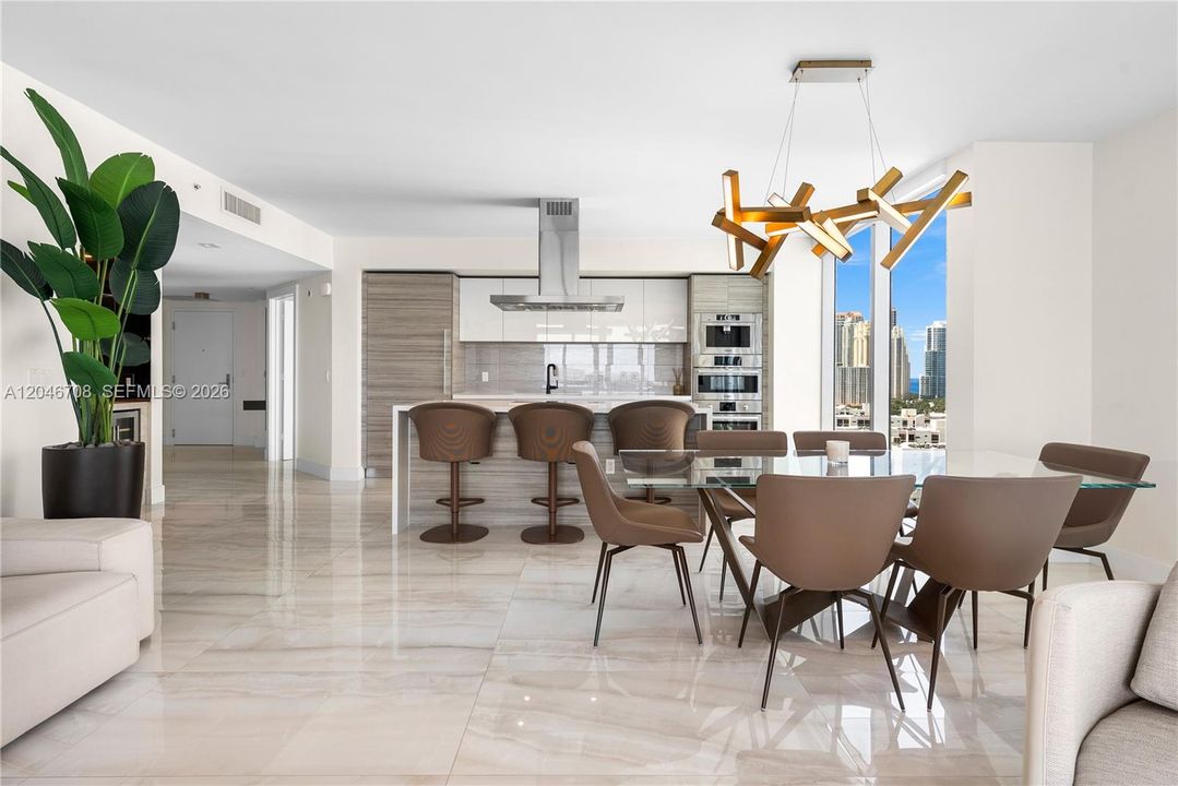 En Venta: $1,400,000 (3 camas, 3 baños, 1892 Pies cuadrados)