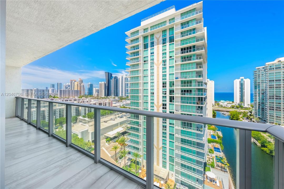 En Venta: $1,400,000 (3 camas, 3 baños, 1892 Pies cuadrados)