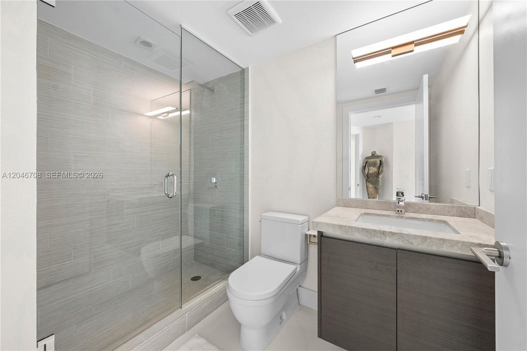 En Venta: $1,400,000 (3 camas, 3 baños, 1892 Pies cuadrados)