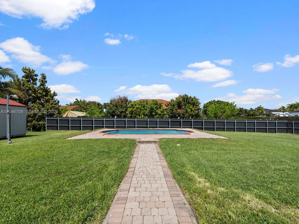 For Sale: $895,000 (4 beds, 3 baths, 2106 Square Feet)