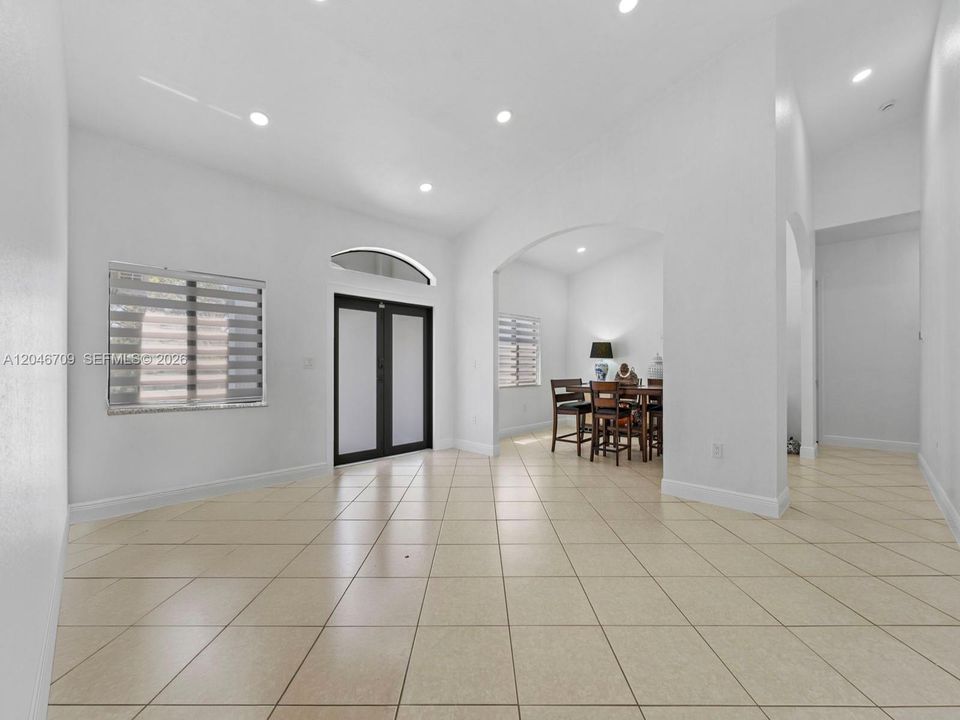 For Sale: $895,000 (4 beds, 3 baths, 2106 Square Feet)