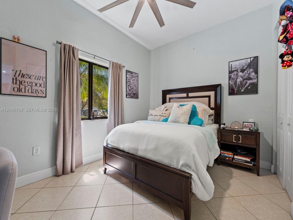 For Sale: $895,000 (4 beds, 3 baths, 2106 Square Feet)