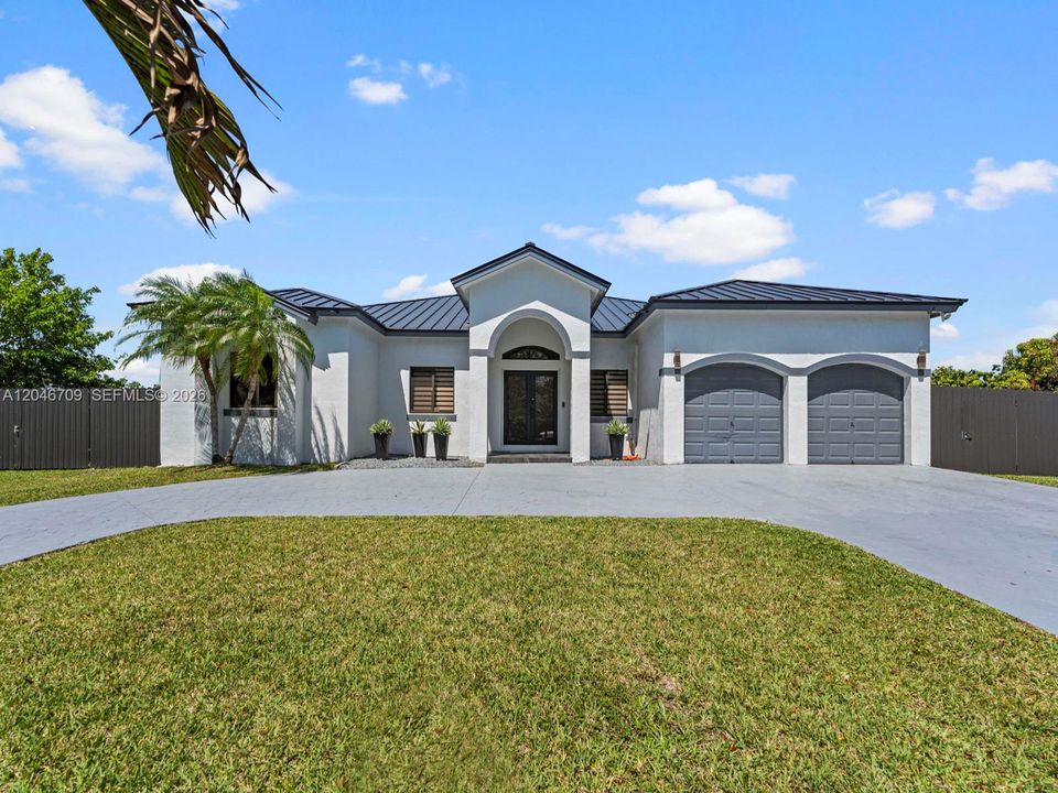 For Sale: $895,000 (4 beds, 3 baths, 2106 Square Feet)