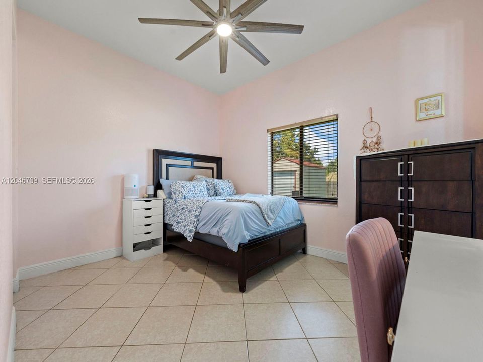 For Sale: $895,000 (4 beds, 3 baths, 2106 Square Feet)