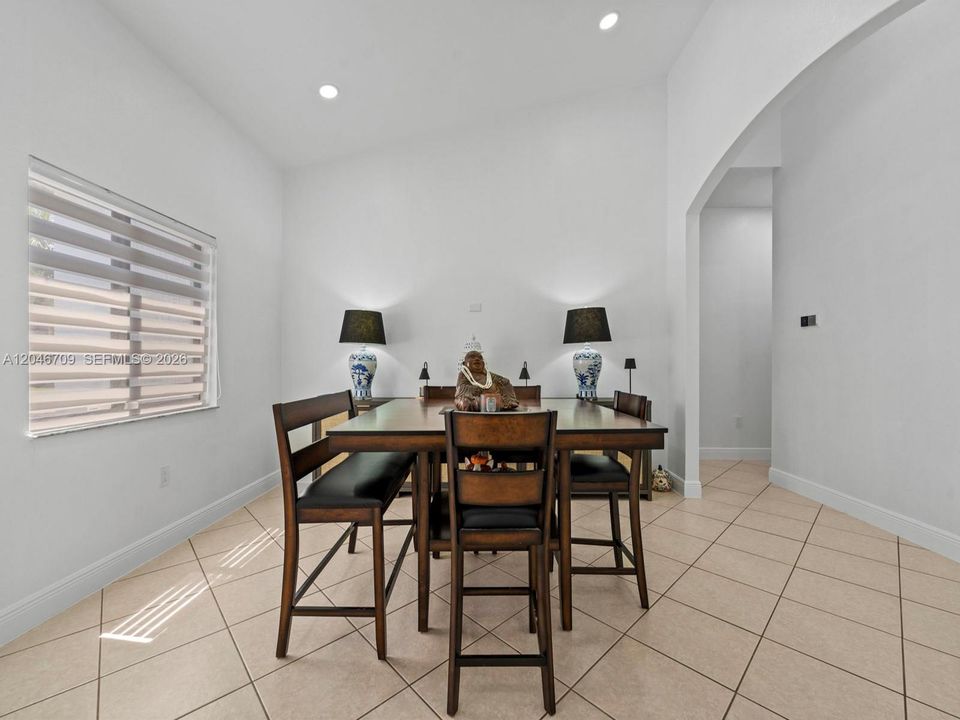 For Sale: $895,000 (4 beds, 3 baths, 2106 Square Feet)