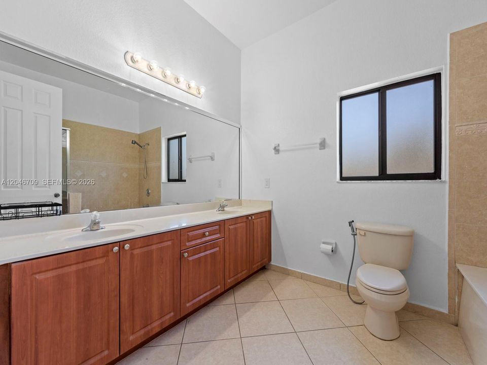For Sale: $895,000 (4 beds, 3 baths, 2106 Square Feet)