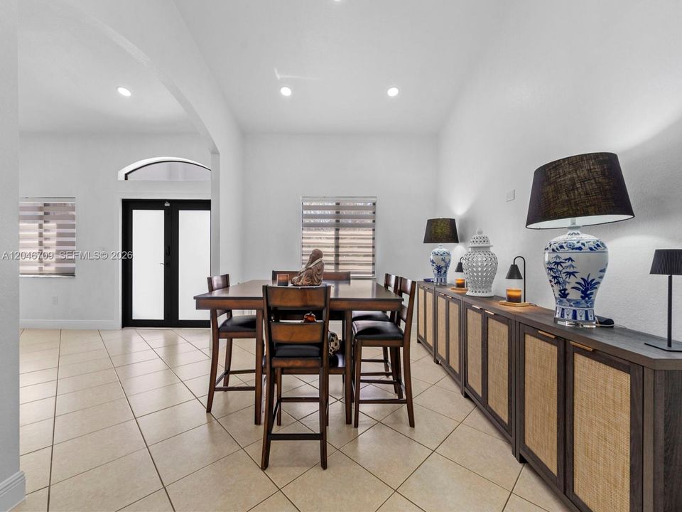For Sale: $895,000 (4 beds, 3 baths, 2106 Square Feet)