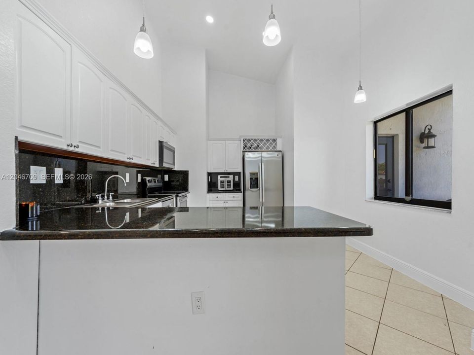 For Sale: $895,000 (4 beds, 3 baths, 2106 Square Feet)