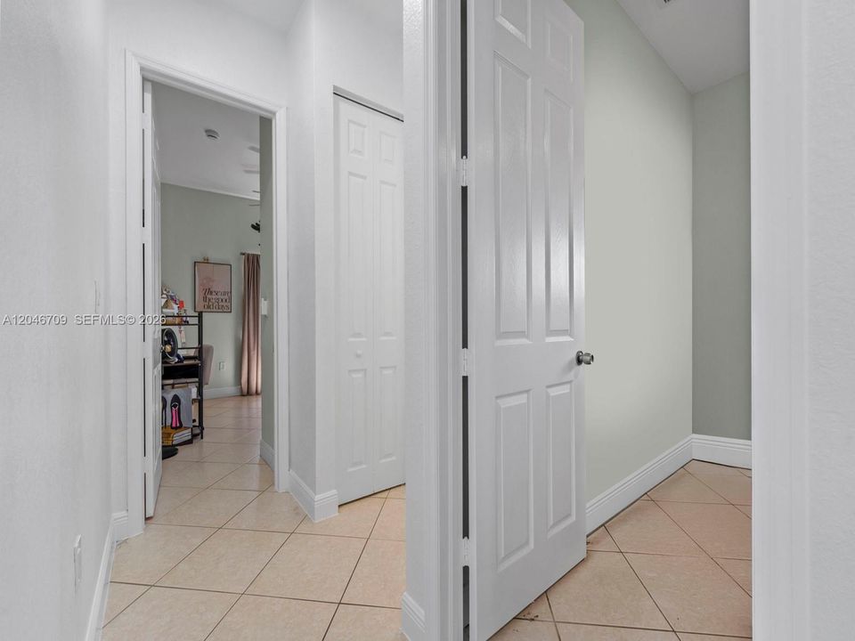 For Sale: $895,000 (4 beds, 3 baths, 2106 Square Feet)