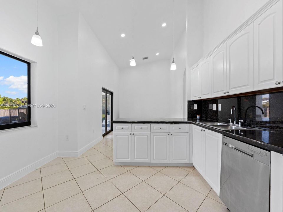 For Sale: $895,000 (4 beds, 3 baths, 2106 Square Feet)