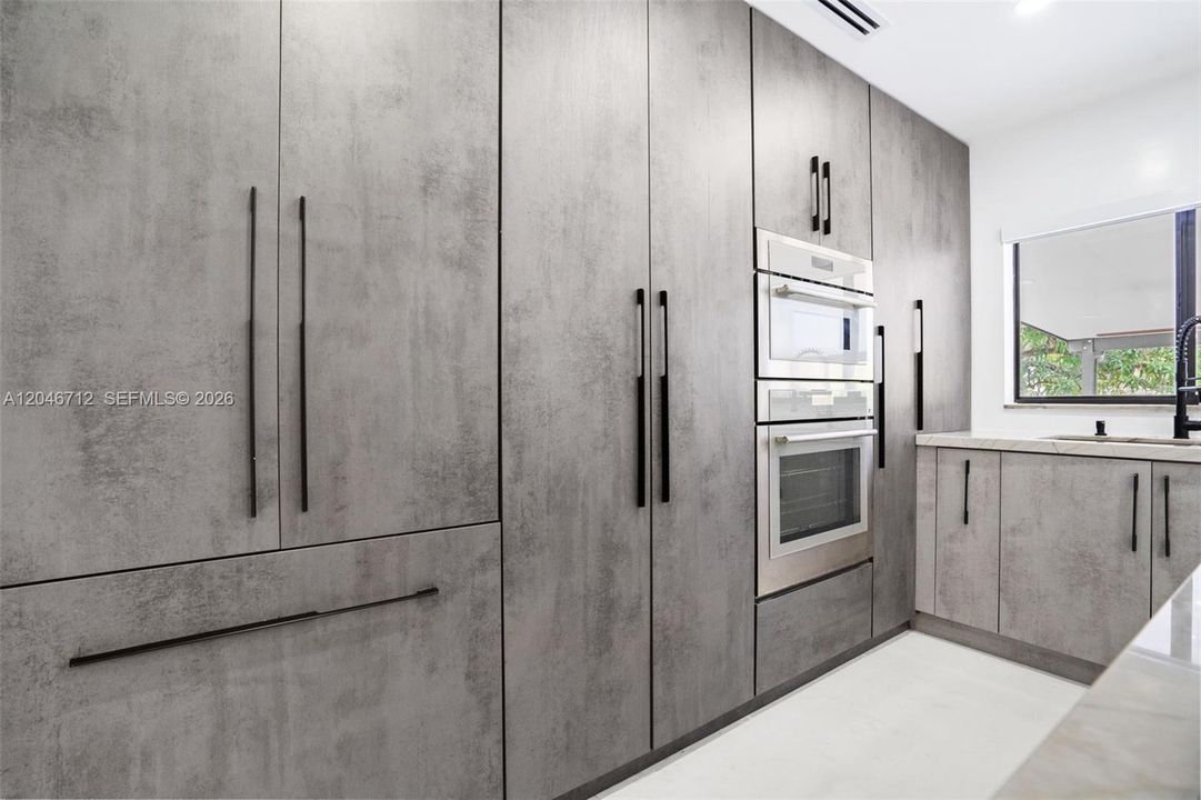 For Rent: $5,000 (3 beds, 3 baths, 1498 Square Feet)