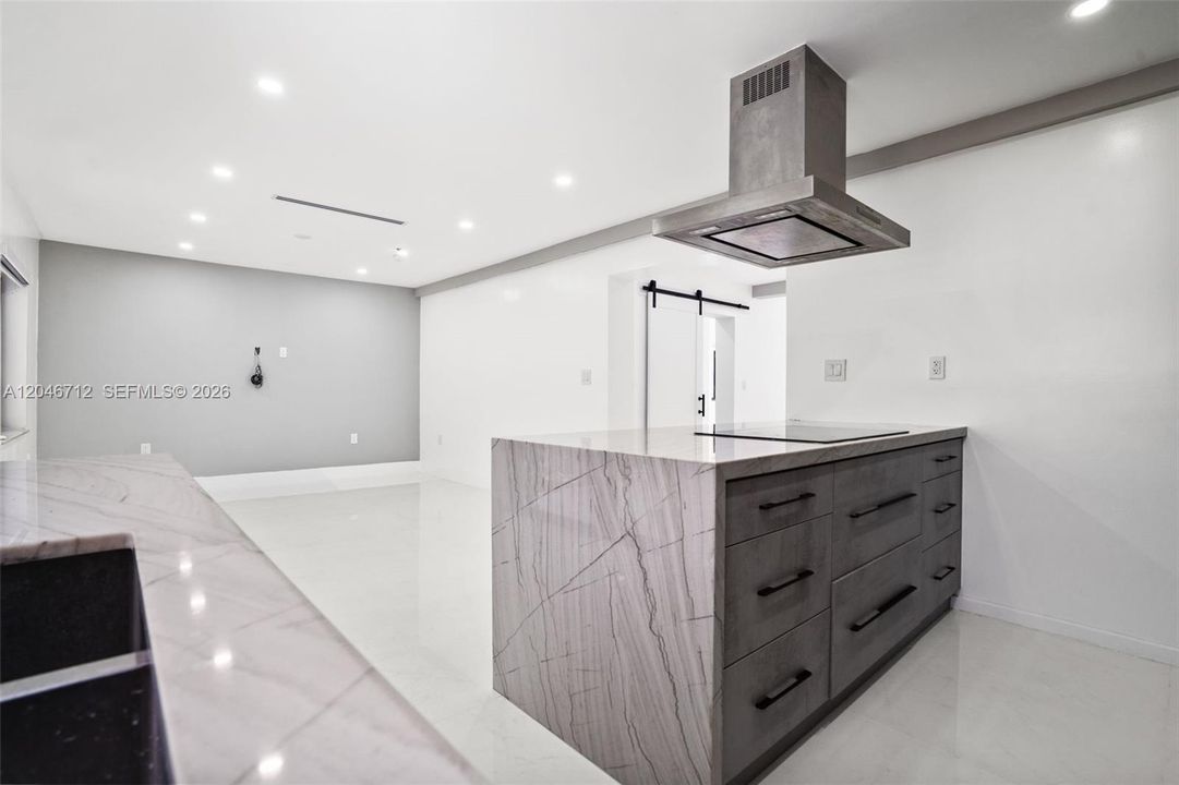 For Rent: $5,000 (3 beds, 3 baths, 1498 Square Feet)