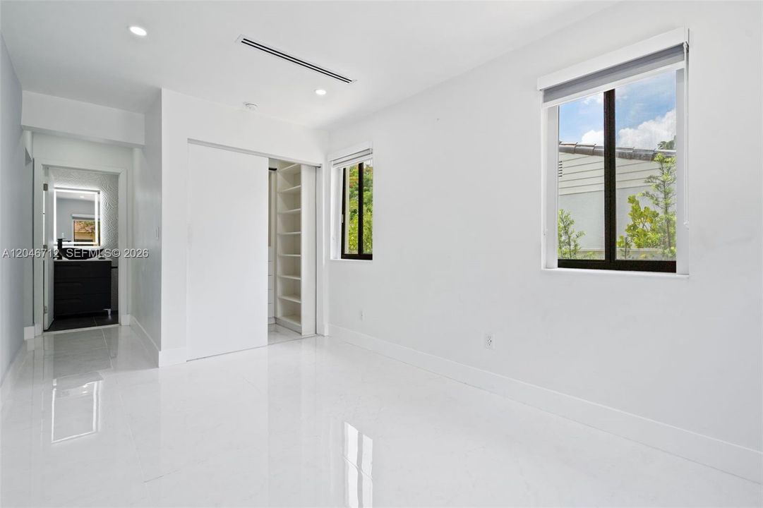 For Rent: $5,000 (3 beds, 3 baths, 1498 Square Feet)