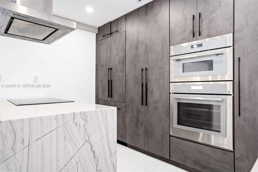For Rent: $5,000 (3 beds, 3 baths, 1498 Square Feet)