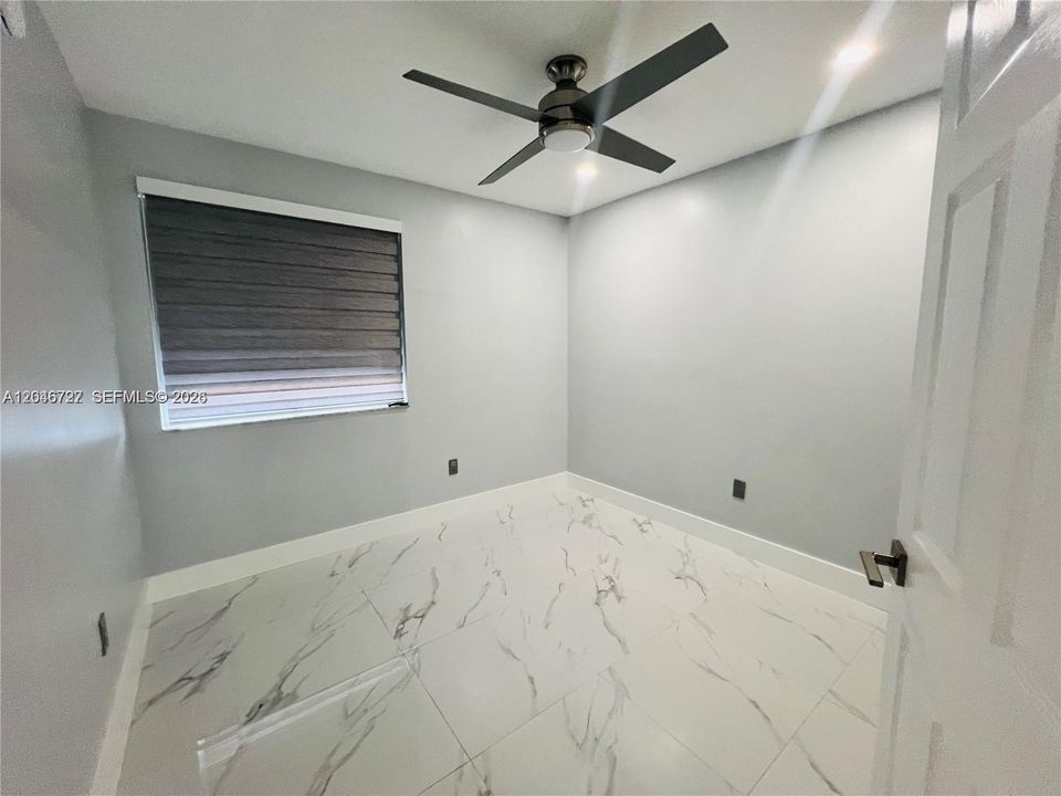 В аренду: $2,850 (3 спален, 2 ванн, 1090 Квадратных фут)