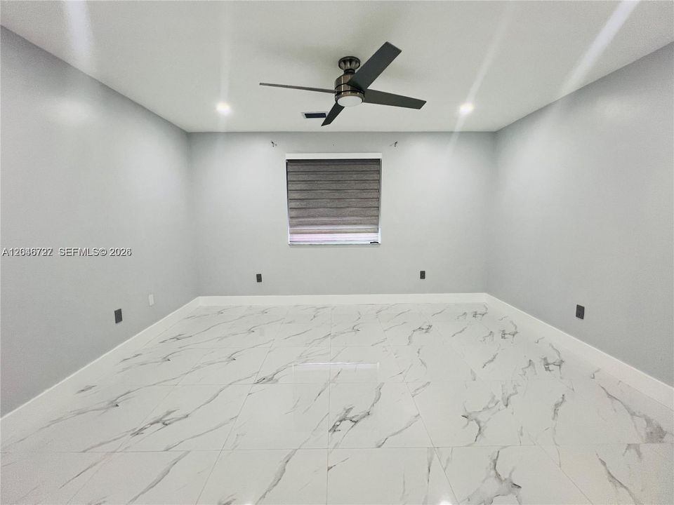В аренду: $2,850 (3 спален, 2 ванн, 1090 Квадратных фут)
