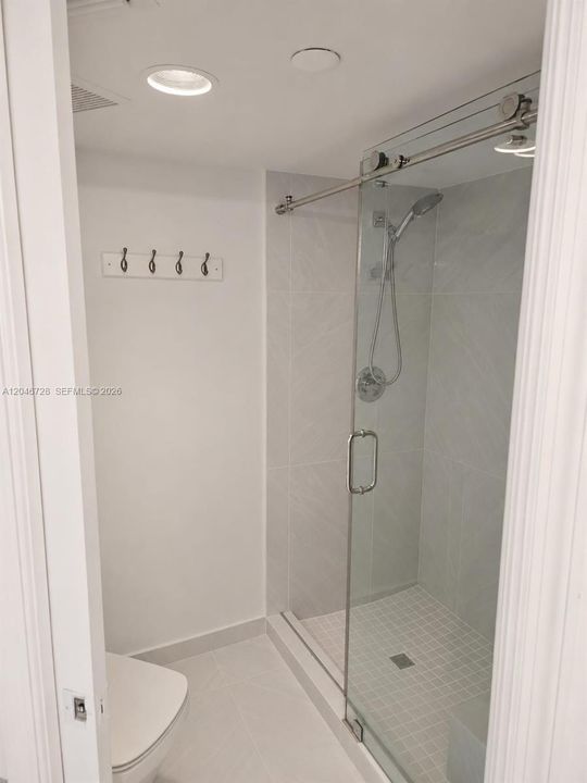 В аренду: $3,800 (2 спален, 2 ванн, 1361 Квадратных фут)