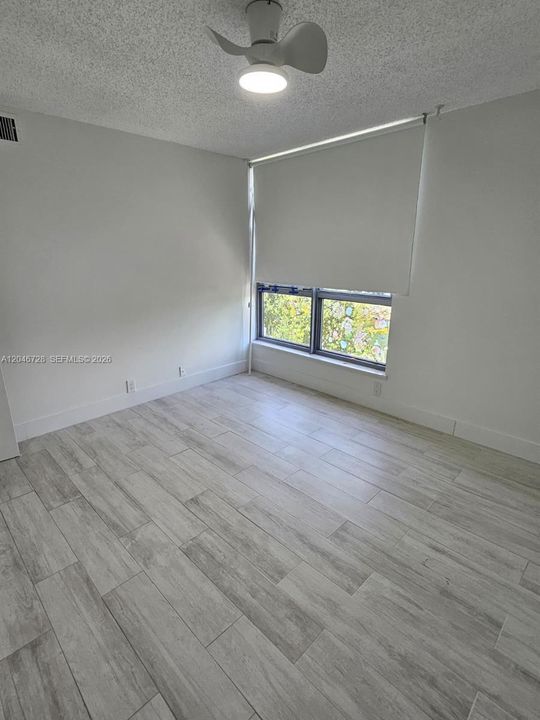 В аренду: $3,800 (2 спален, 2 ванн, 1361 Квадратных фут)
