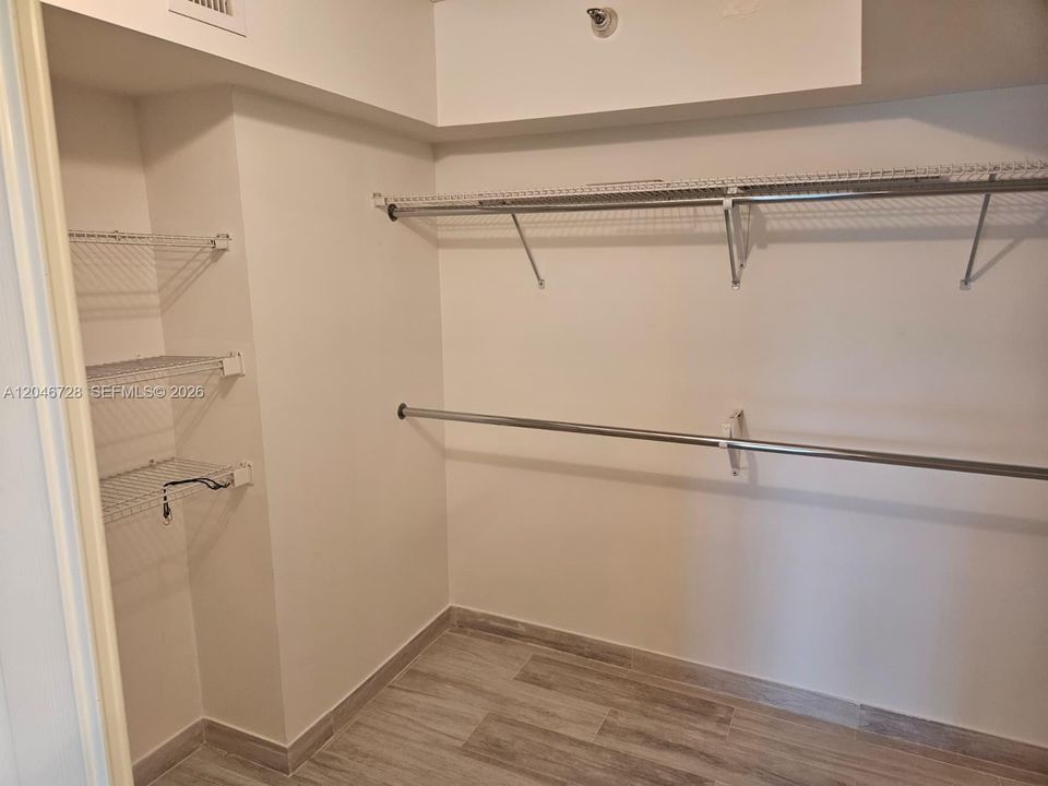 В аренду: $3,800 (2 спален, 2 ванн, 1361 Квадратных фут)