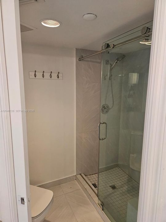 В аренду: $3,800 (2 спален, 2 ванн, 1361 Квадратных фут)