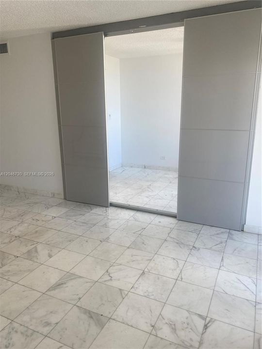 В аренду: $2,350 (1 спален, 1 ванн, 938 Квадратных фут)