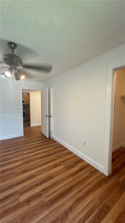 For Rent: $2,400 (2 beds, 2 baths, 917 Square Feet)