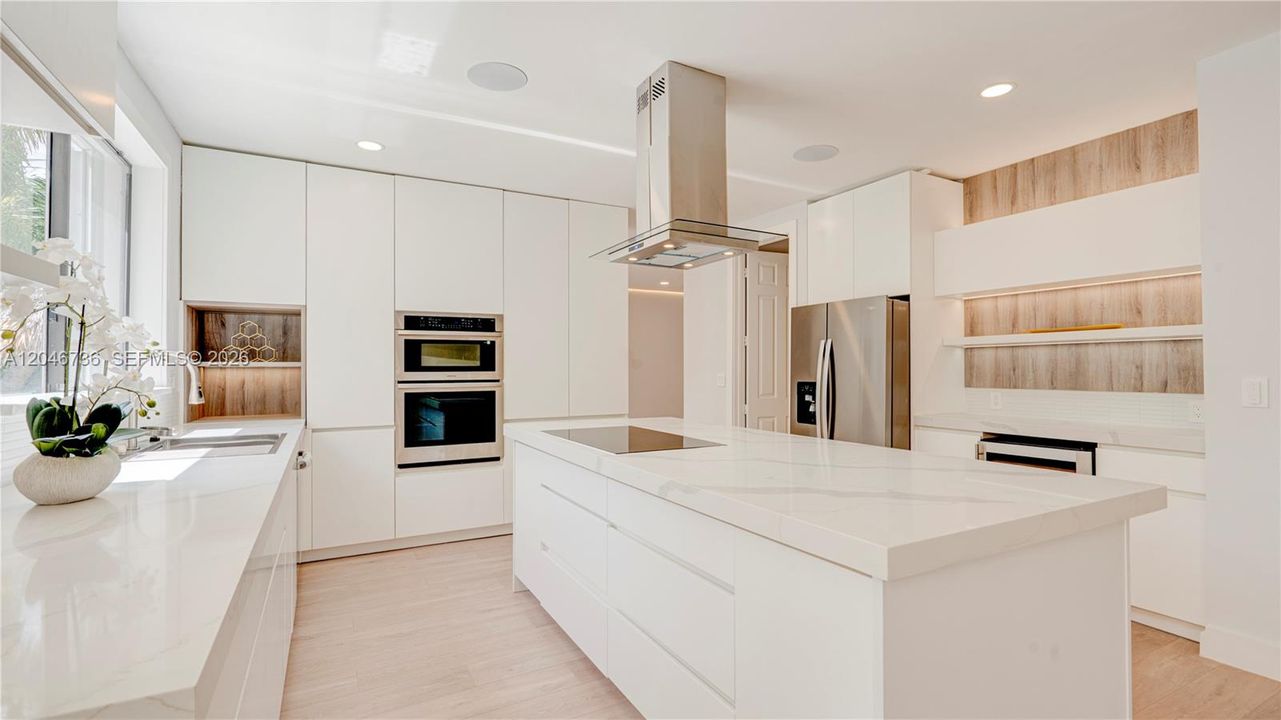 На продажу: $1,350,000 (5 спален, 4 ванн, 3399 Квадратных фут)